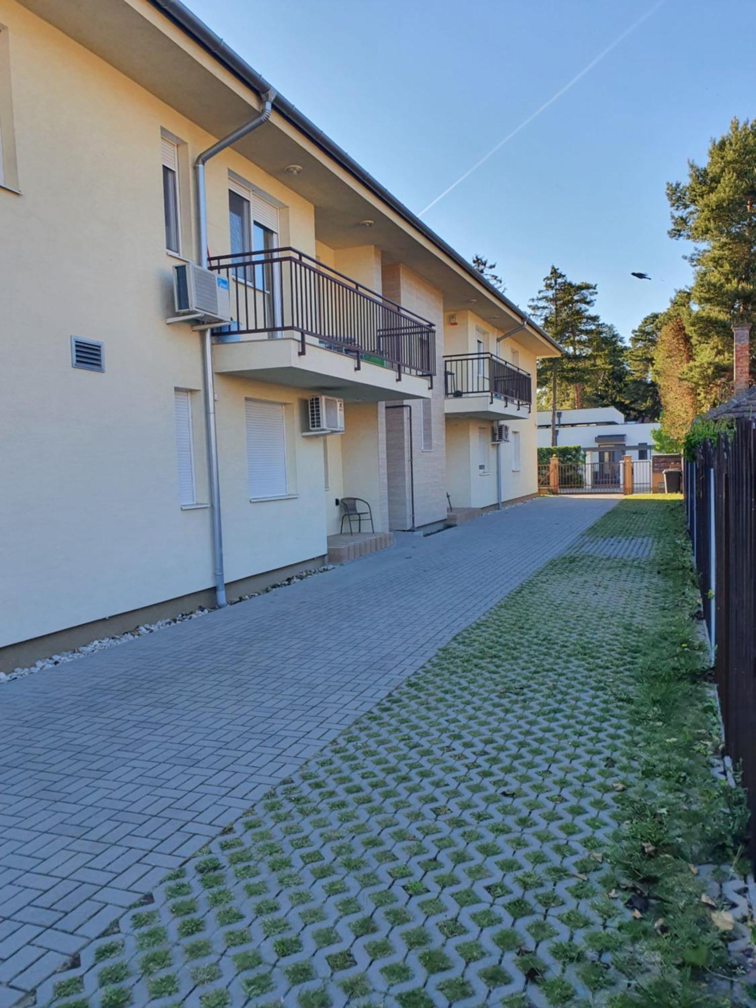 Mandara Wellnes Apartmanok Siófok Zewnętrze zdjęcie