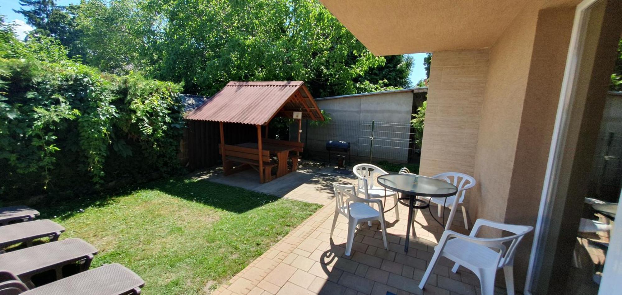 Mandara Wellnes Apartmanok Siófok Zewnętrze zdjęcie