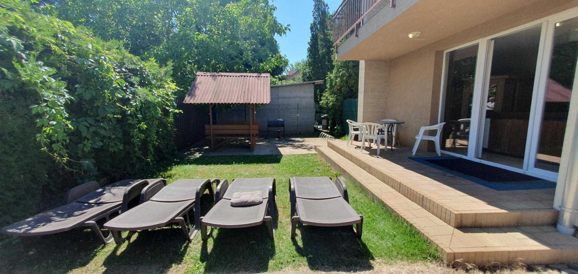 Mandara Wellnes Apartmanok Siófok Zewnętrze zdjęcie