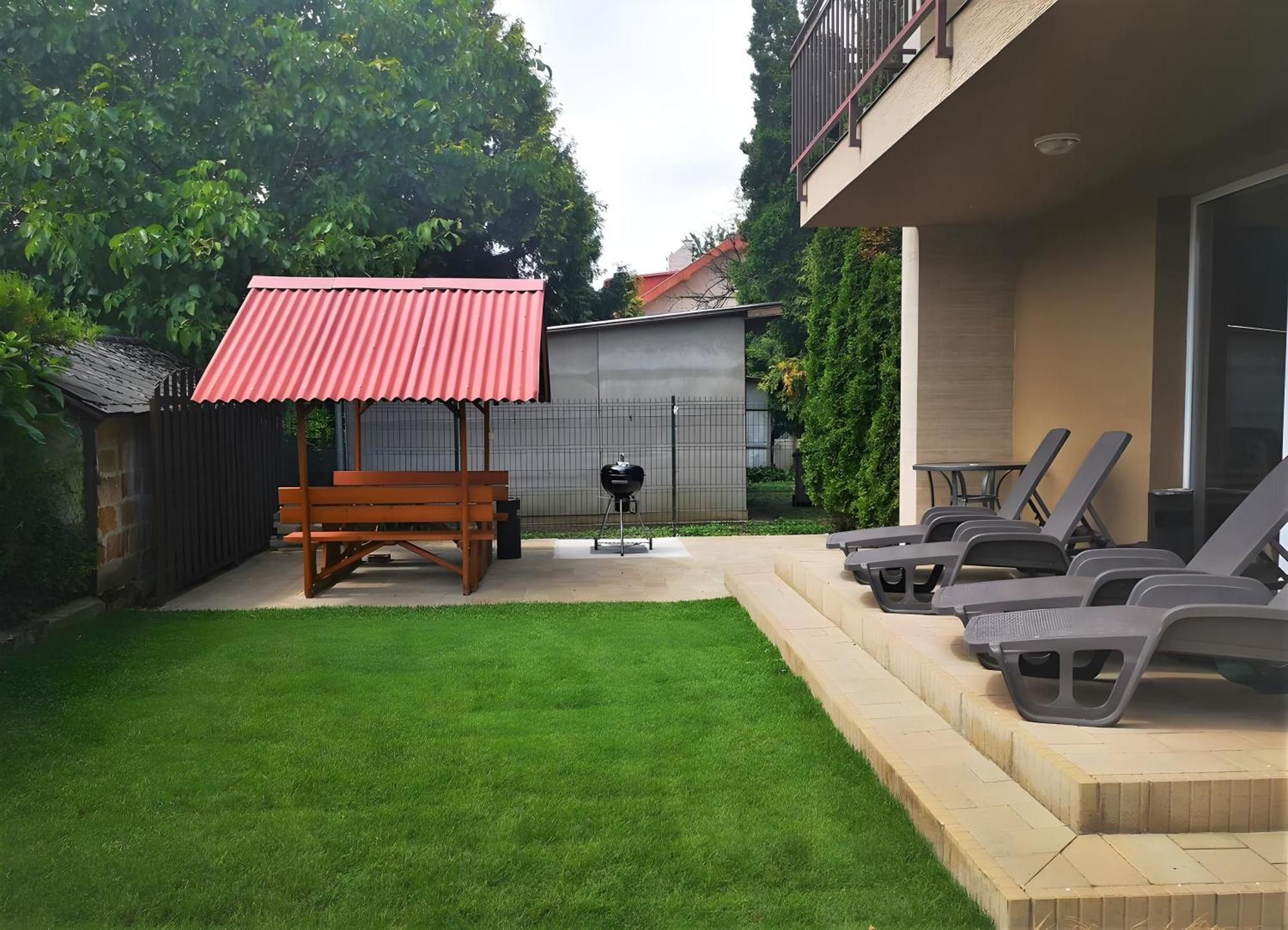Mandara Wellnes Apartmanok Siófok Zewnętrze zdjęcie